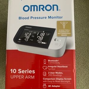 Omron 10 Series Blood Pressure Monitor Model BP7450, 2 User, Bluetooth, Manual